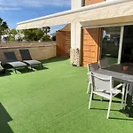 דירה Martines Beachfront Ocean View *