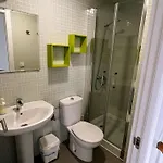 Martines Beachfront Ocean View דירה *